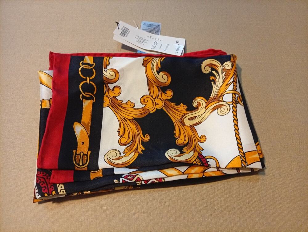 100% Silk Scarf 70$ Tag on Large 38" NWT New Hand Stitched NYC Jackie Old Money